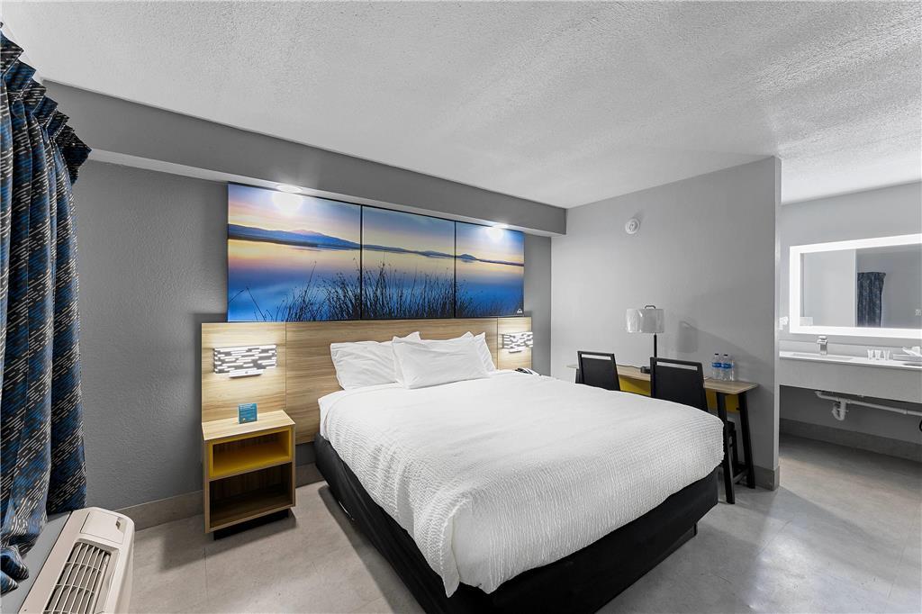 Deluxe Near Lackland Afb Hotel *
