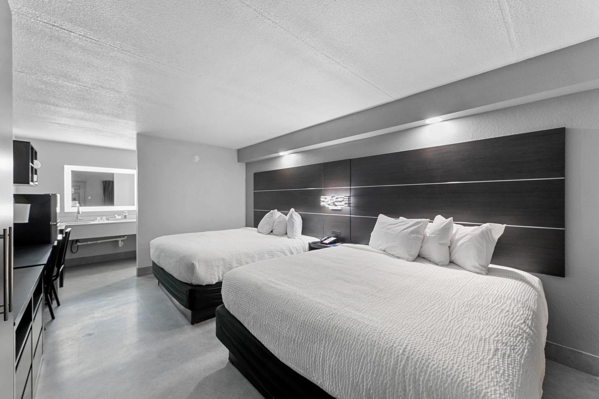 Hotel Deluxe Near Lackland Afb *