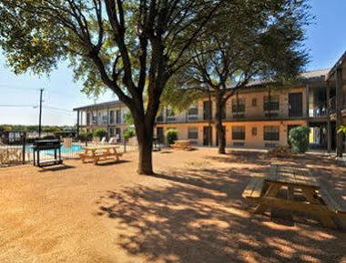 Hotel Baymont By Wyndham San Antonio Near Lackland Afb San Antonio